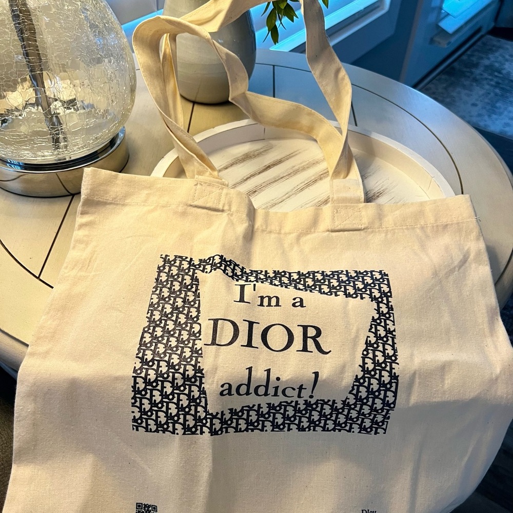 I’m a DIOR addict tote bag. NWOT
